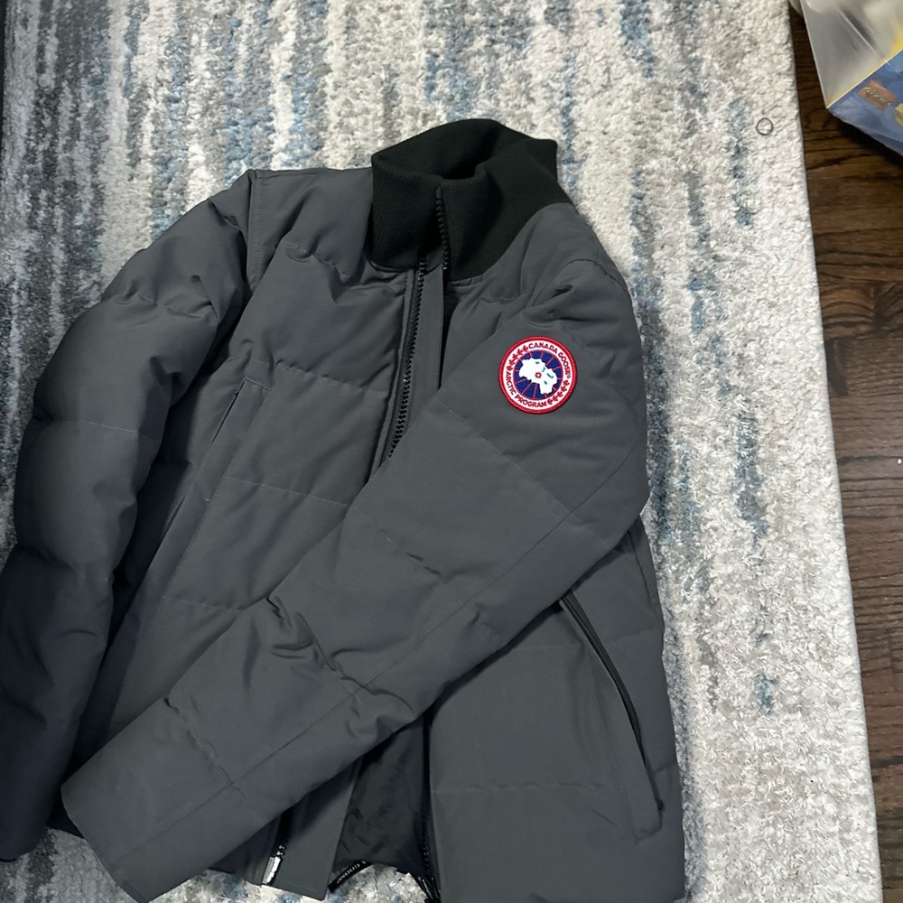 Fits regular size . Very stylish look.